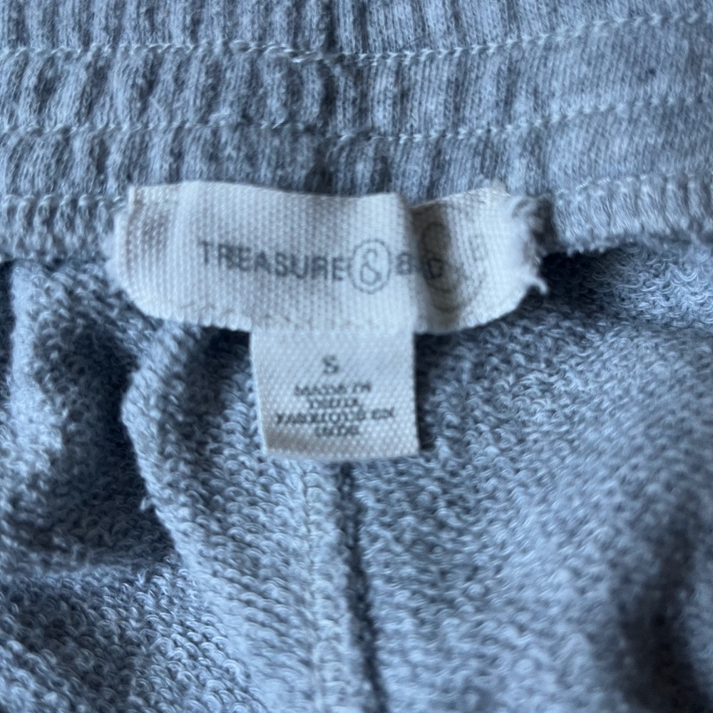 Treasure & Bond grey sweat shorts